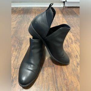 Universal Thread - Black Booties